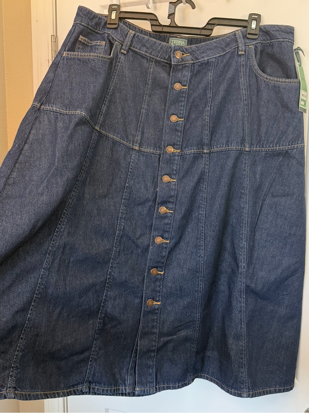 18W Terra and Sky  Button-Front Dark Denim midi skirt